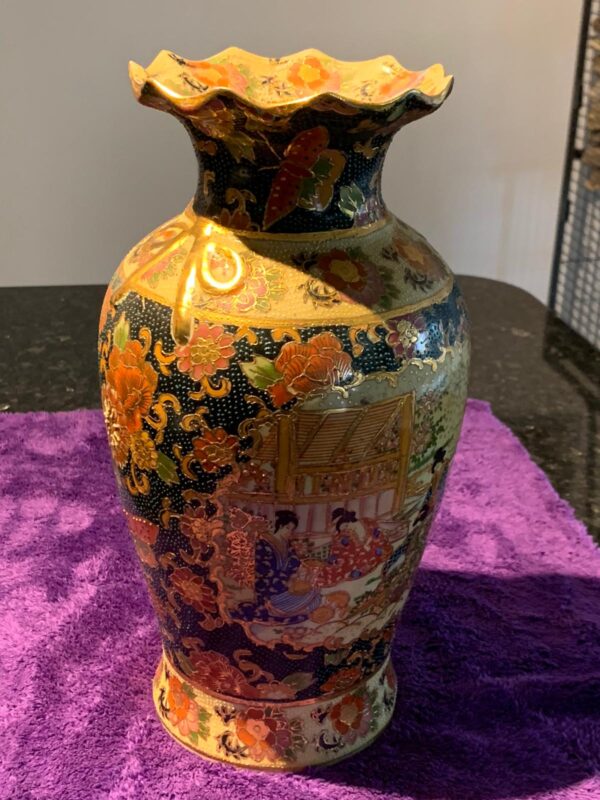 satsuma gilt vase